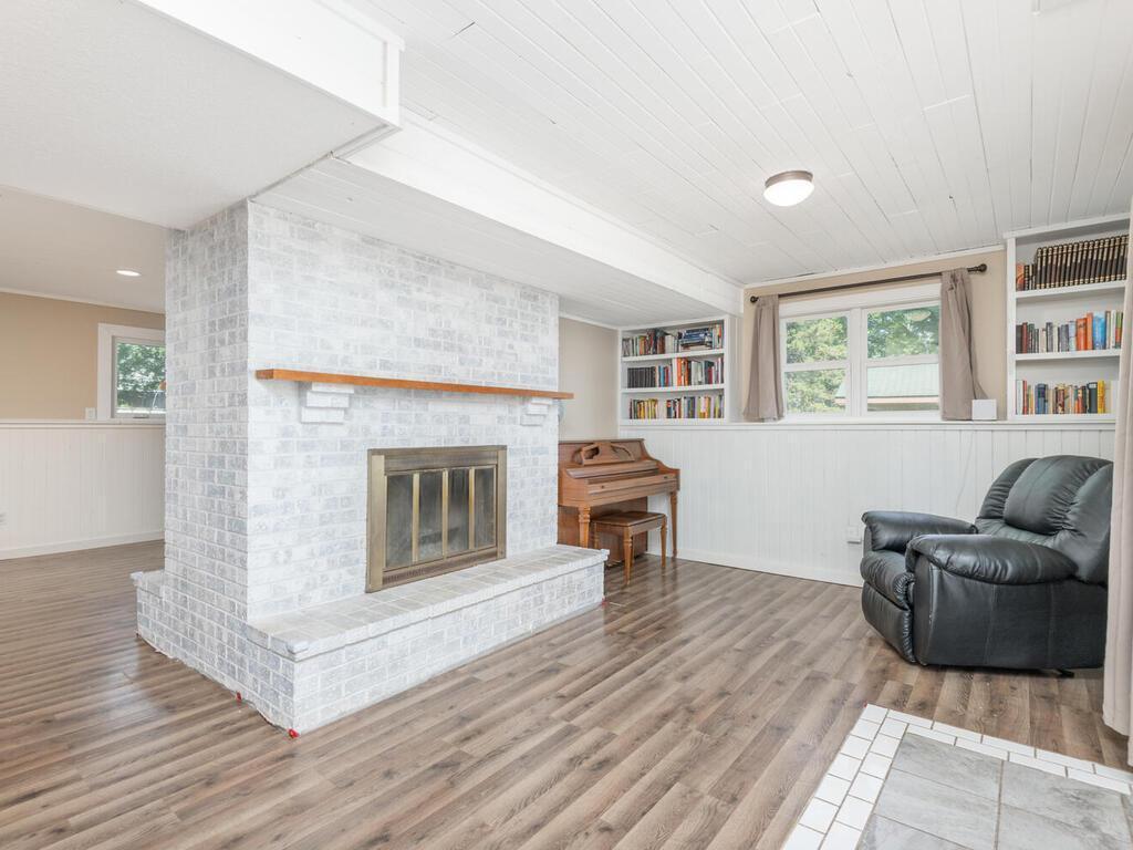108 5th Avenue NE