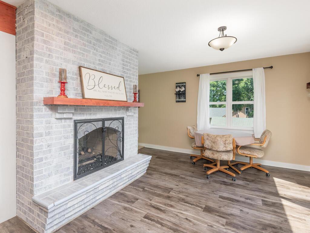 108 5th Avenue NE