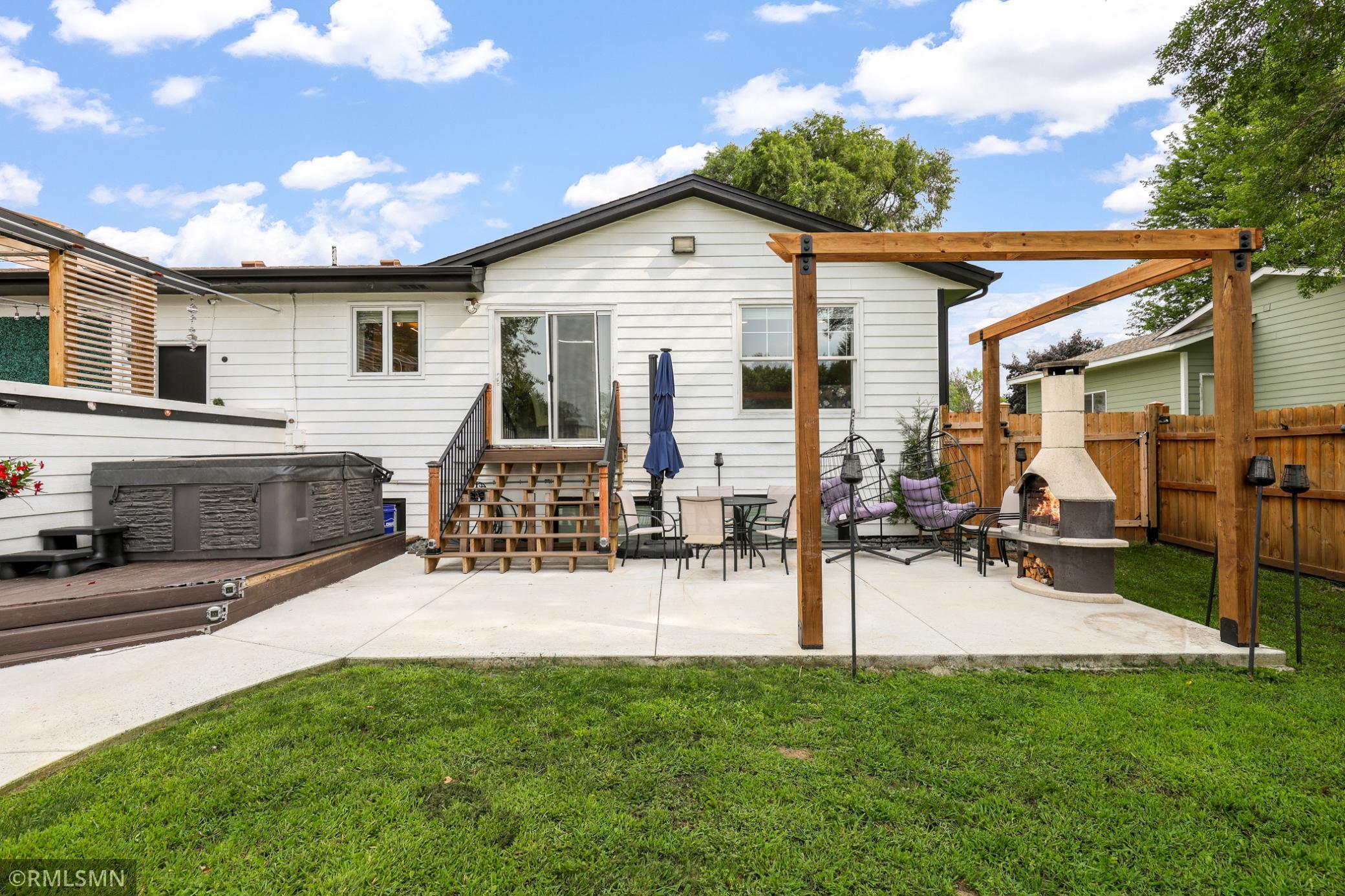 2556 Onyx Drive