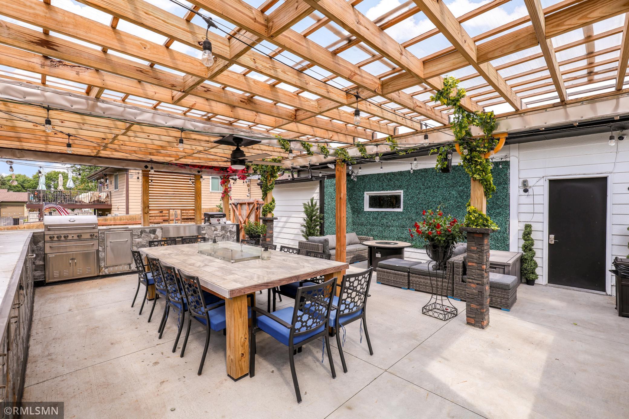 2556 Onyx Drive