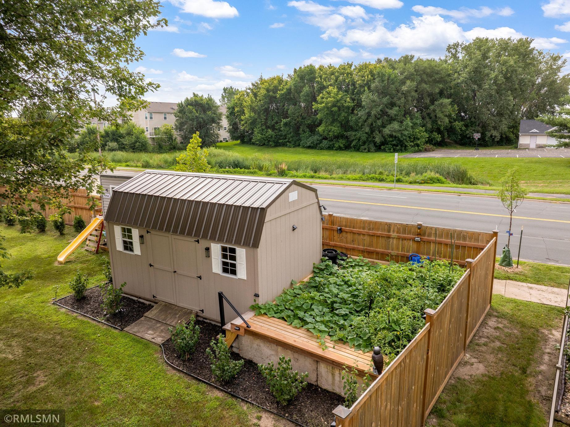 2556 Onyx Drive