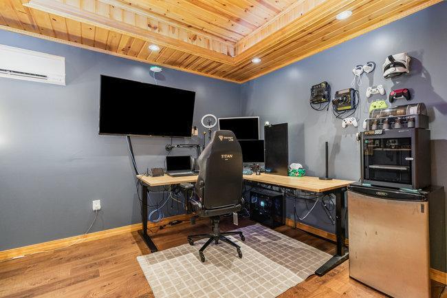 11210 190th Avenue NW