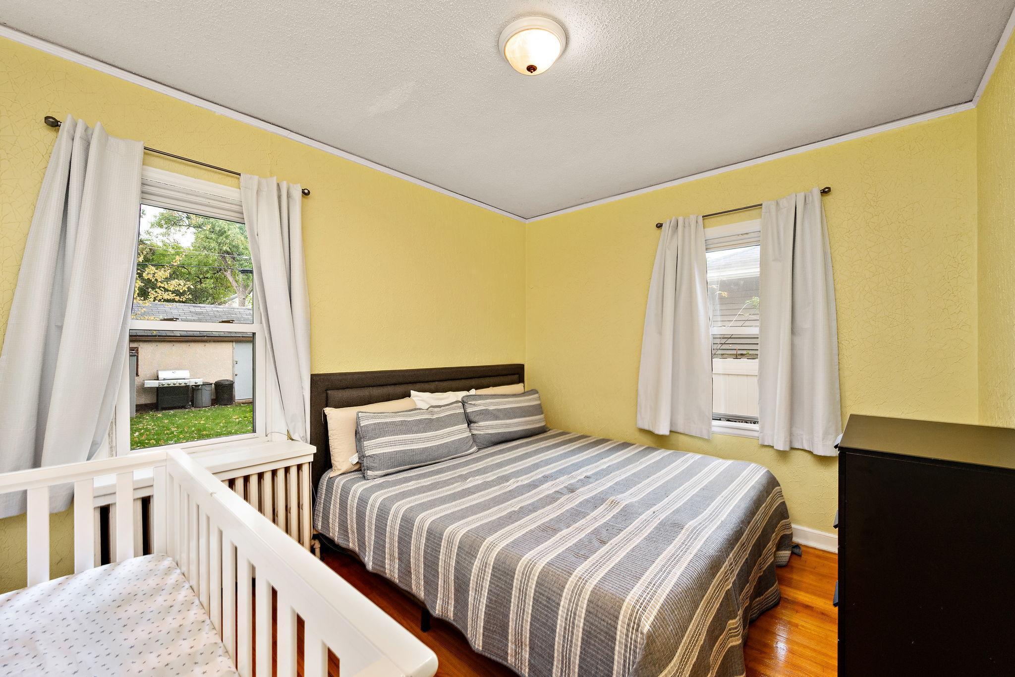 727 Cottage Avenue E