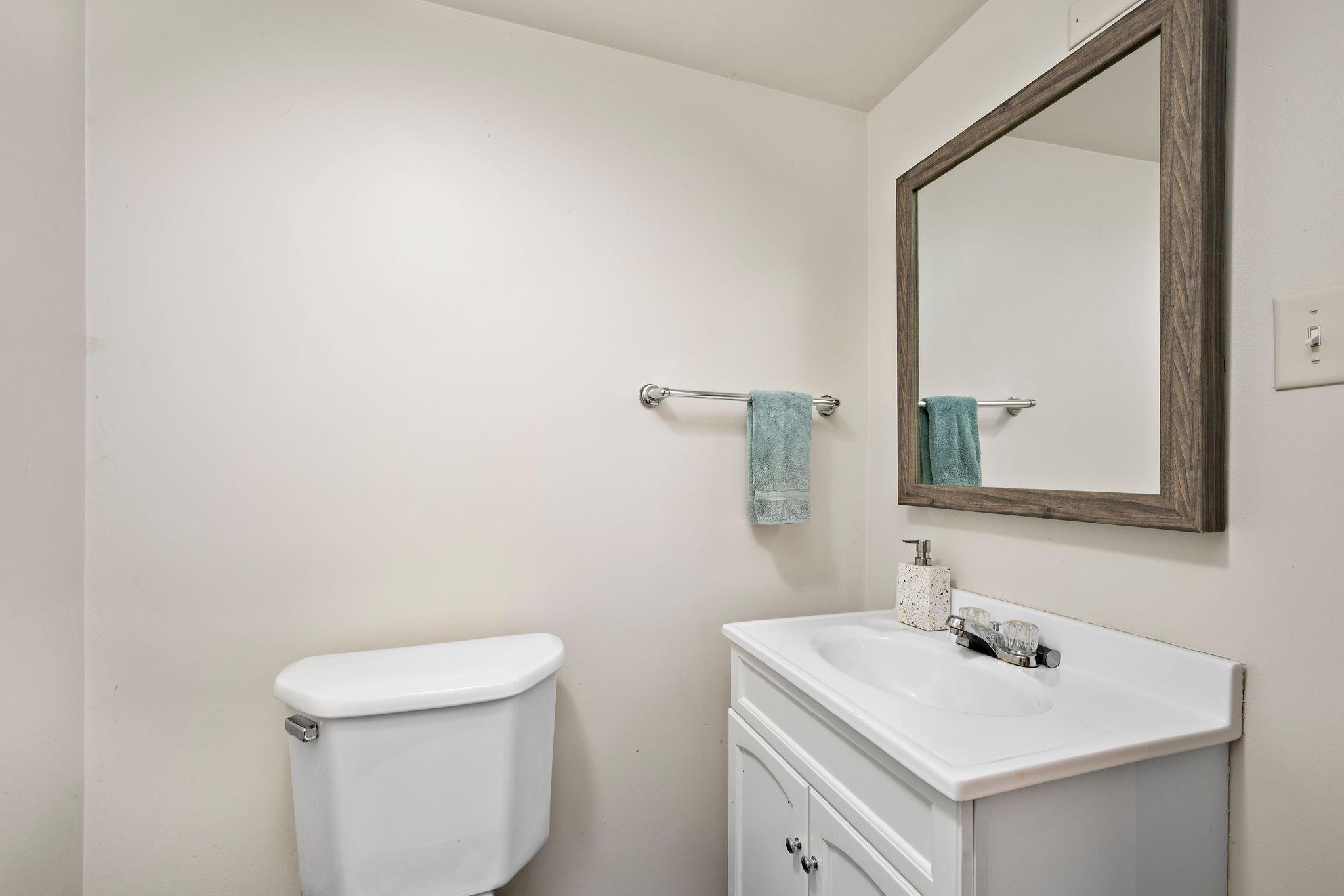 727 Cottage Avenue E