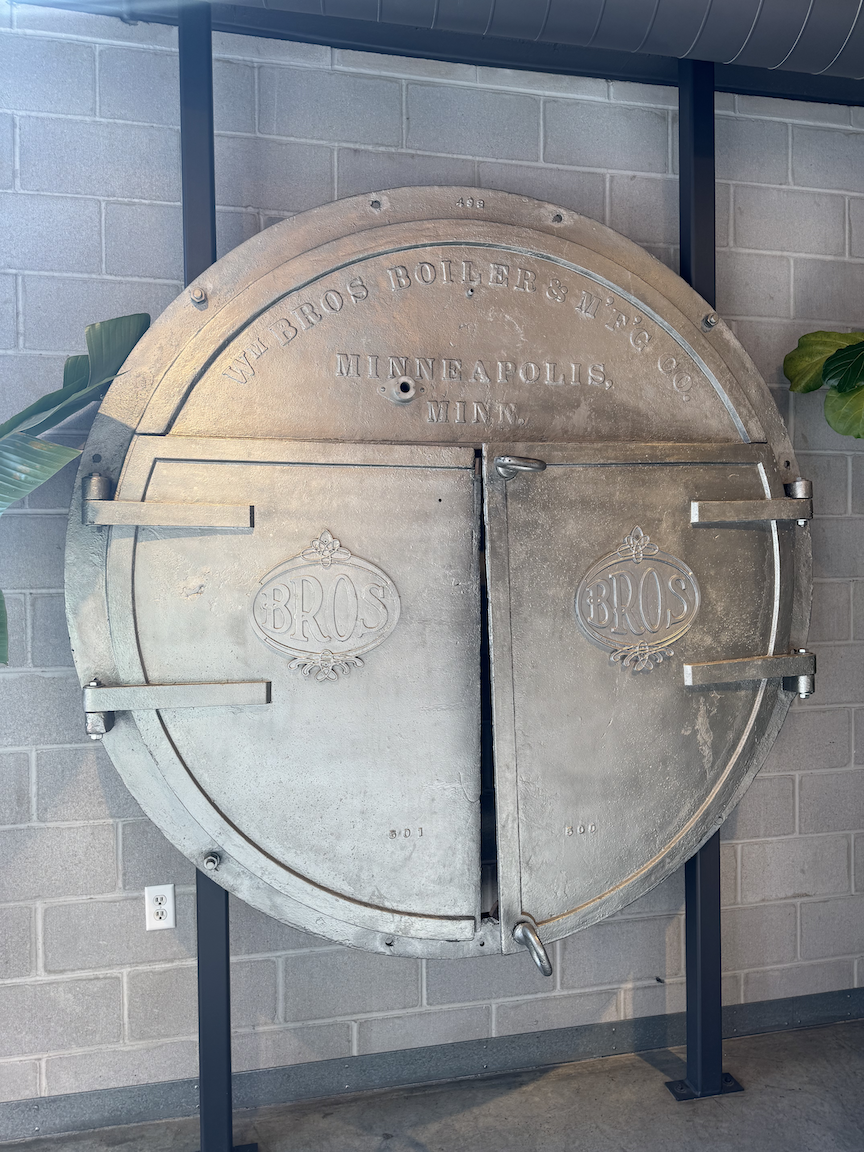 700 Washington Avenue N Unit: 523