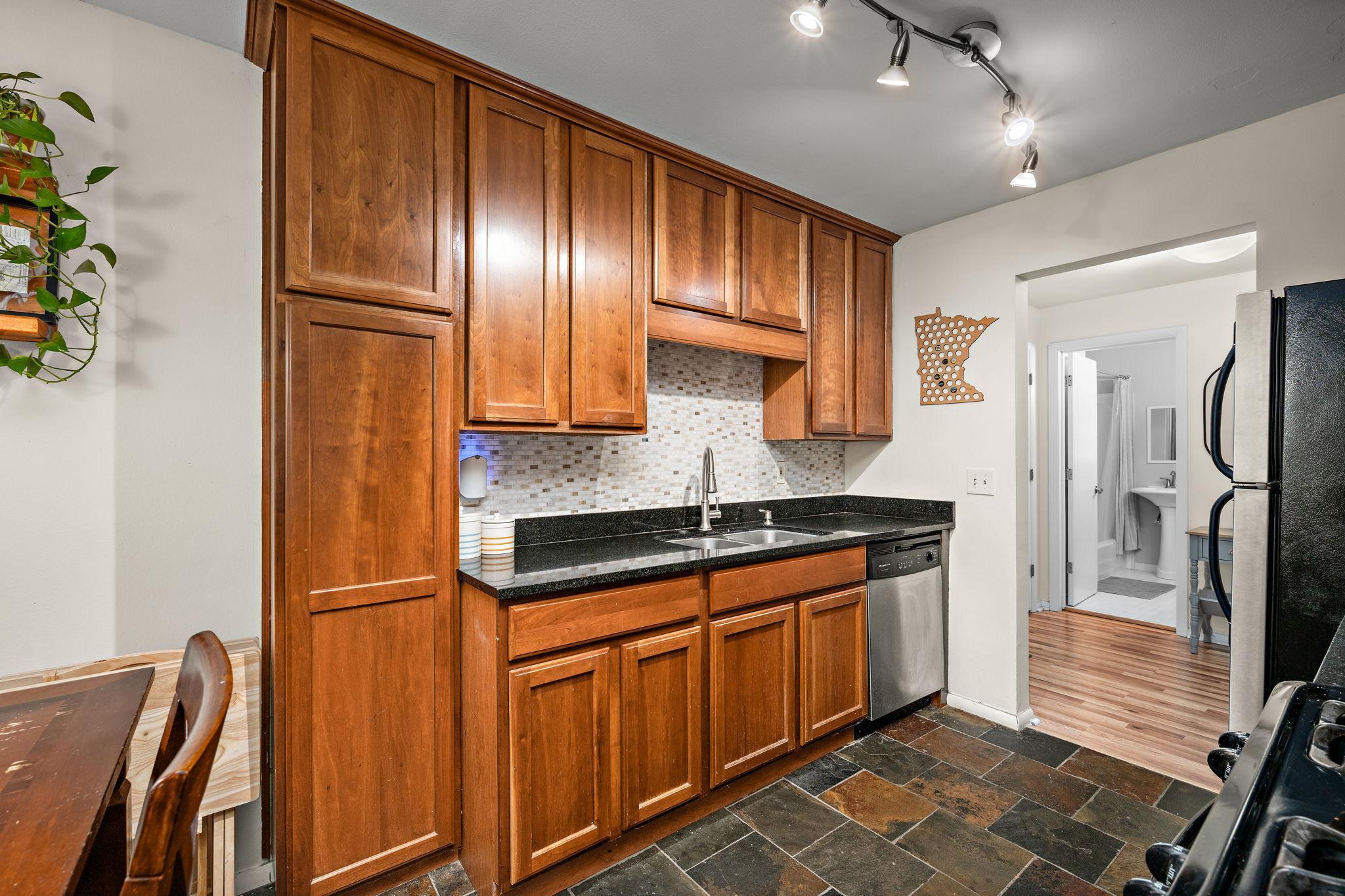 3446 Pleasant Avenue Unit: 2