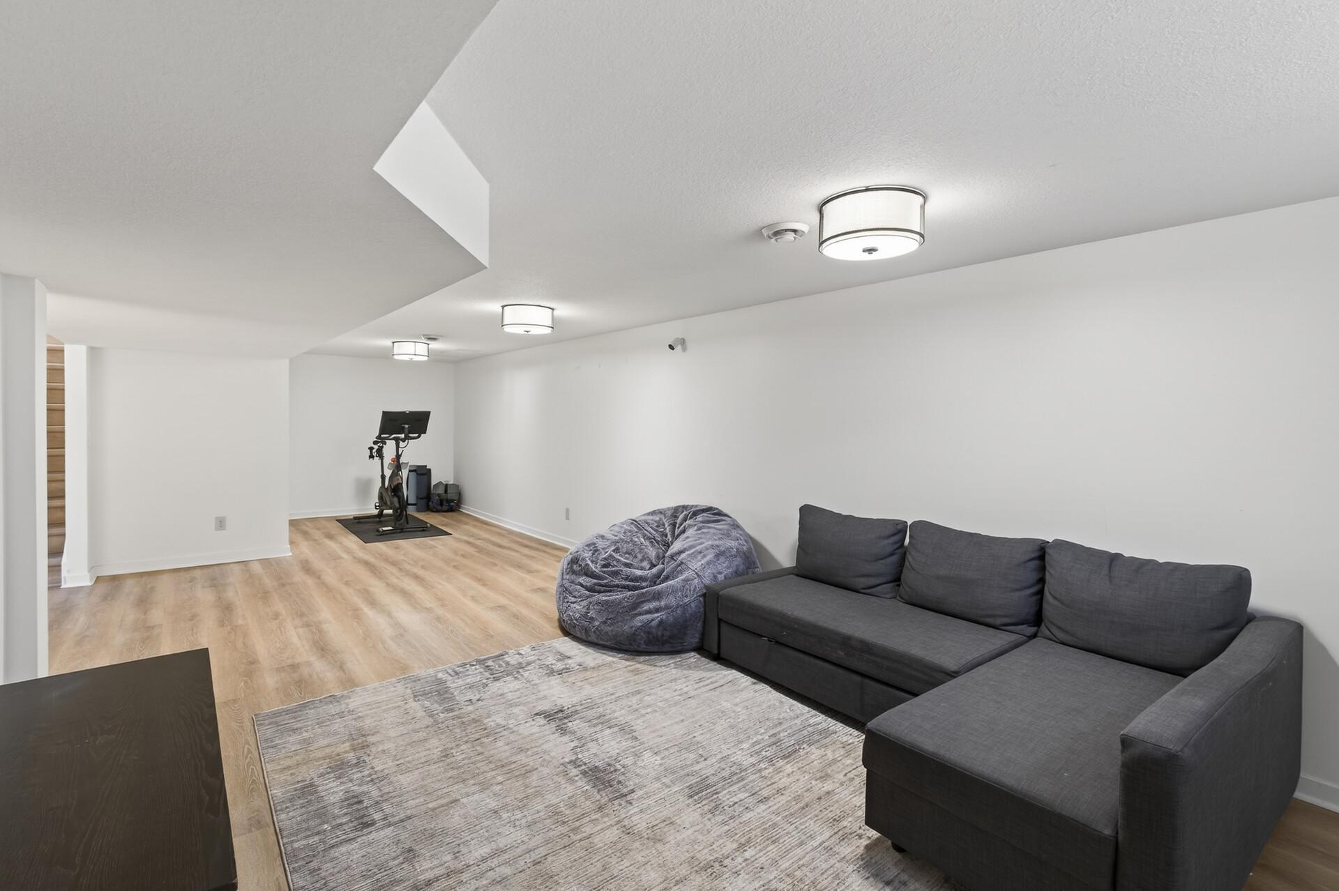 900 Sunset Drive S