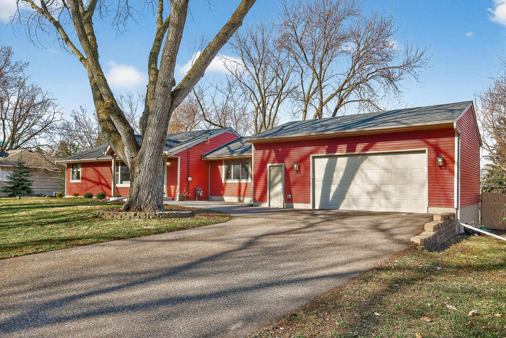 900 Sunset Drive S