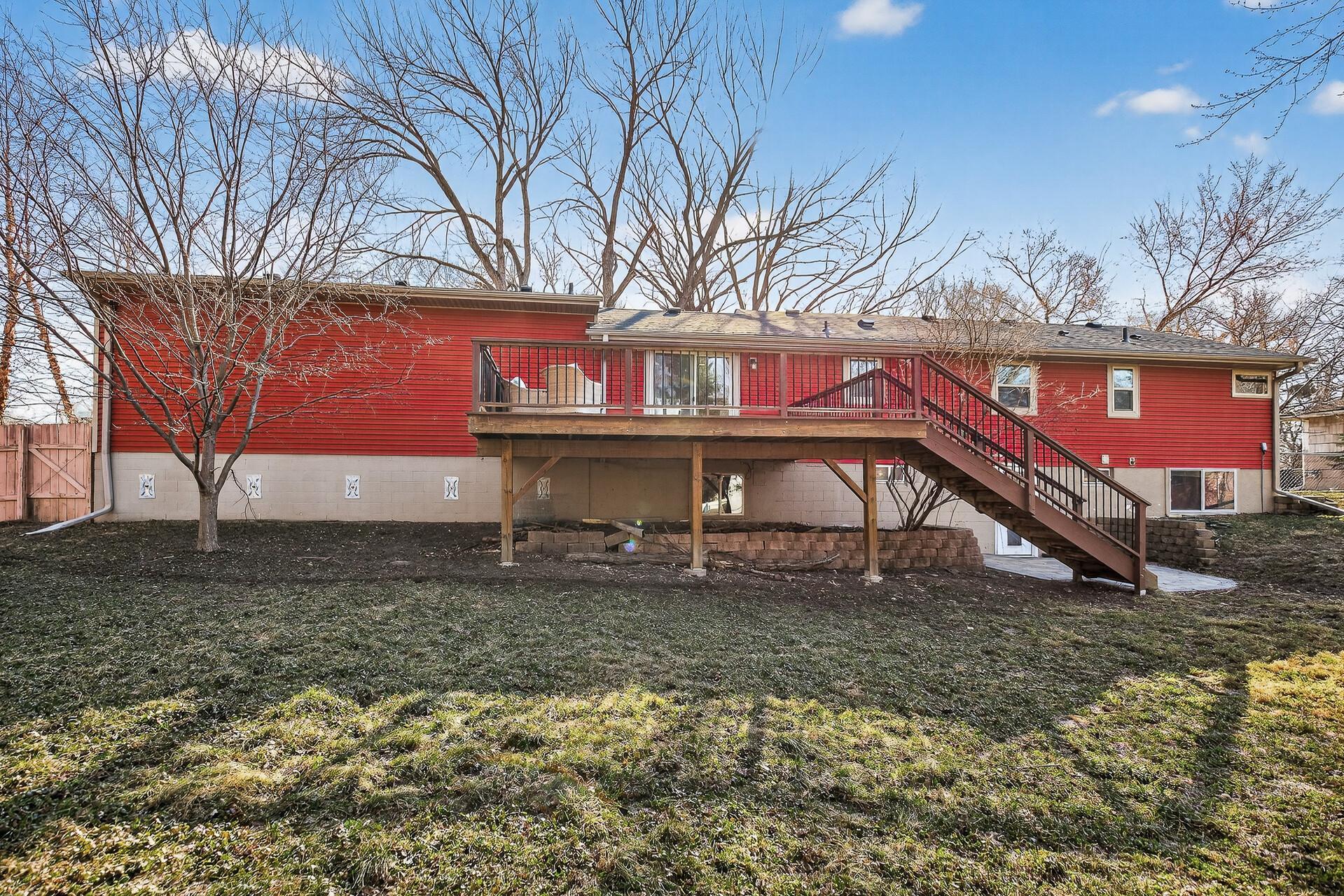 900 Sunset Drive S