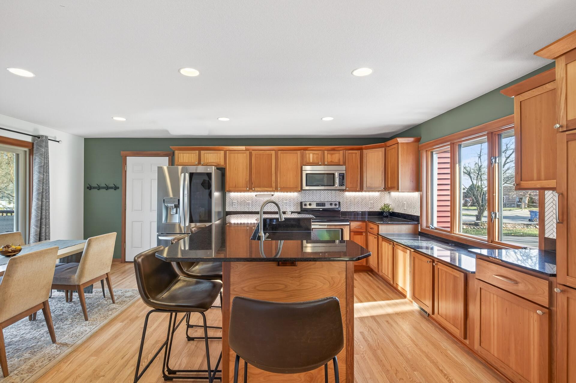 900 Sunset Drive S