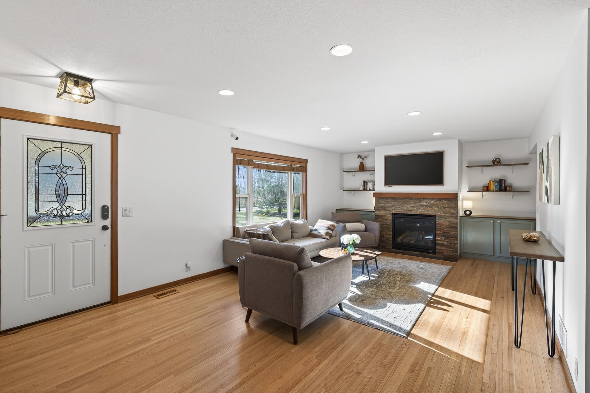 900 Sunset Drive S