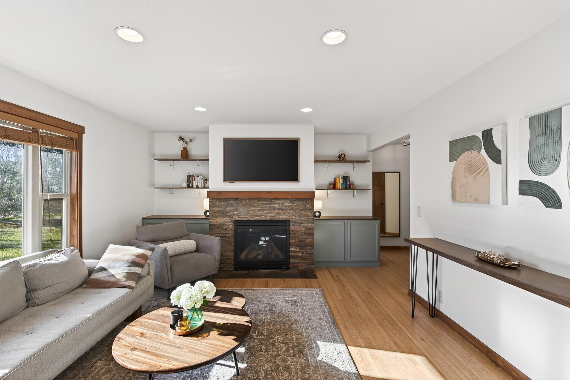 900 Sunset Drive S