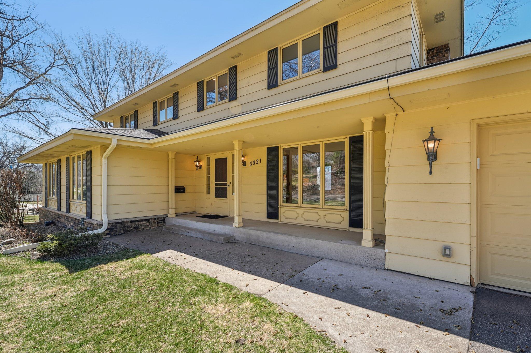 3921 Crystal Lake Boulevard