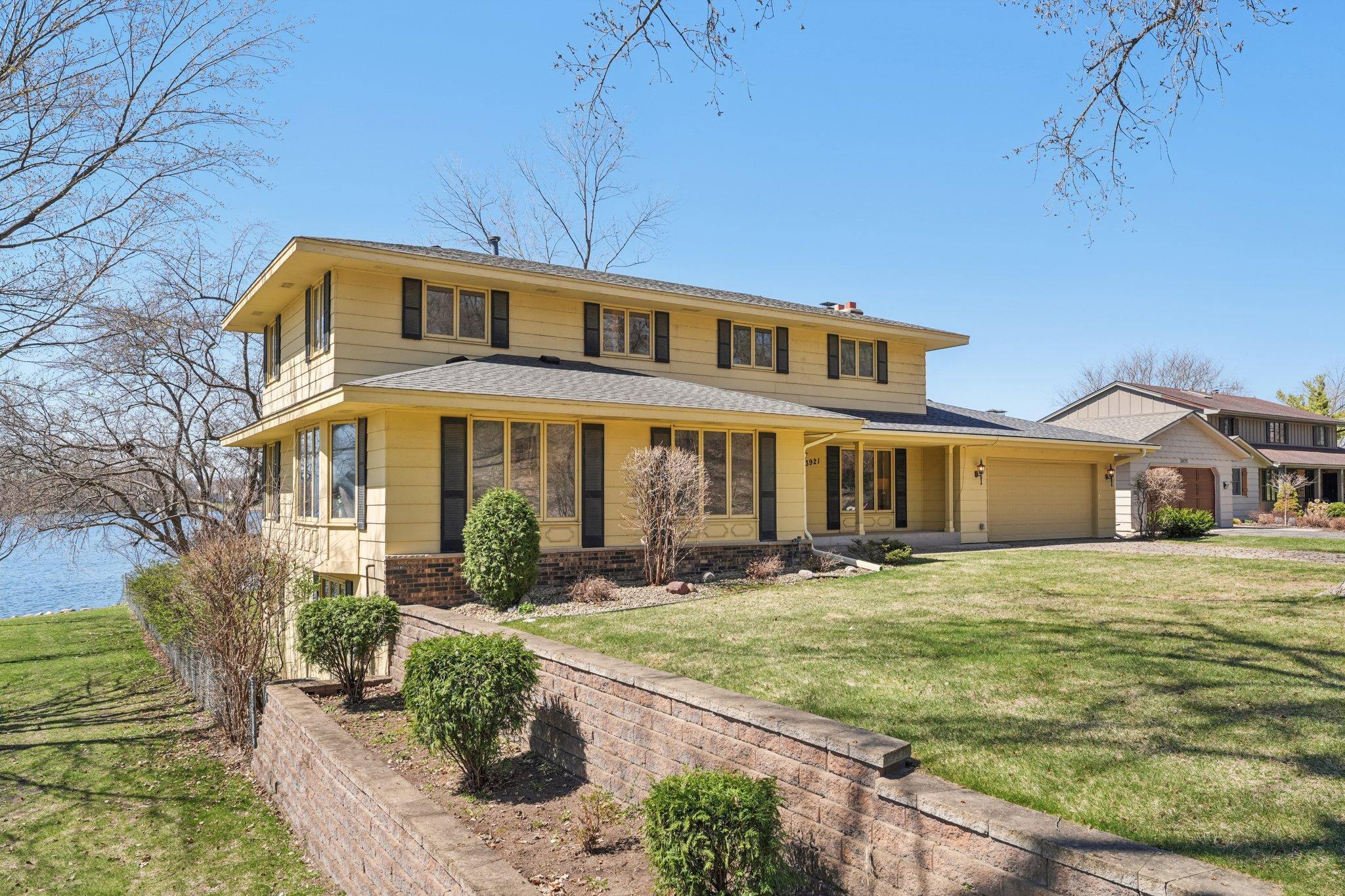 3921 Crystal Lake Boulevard