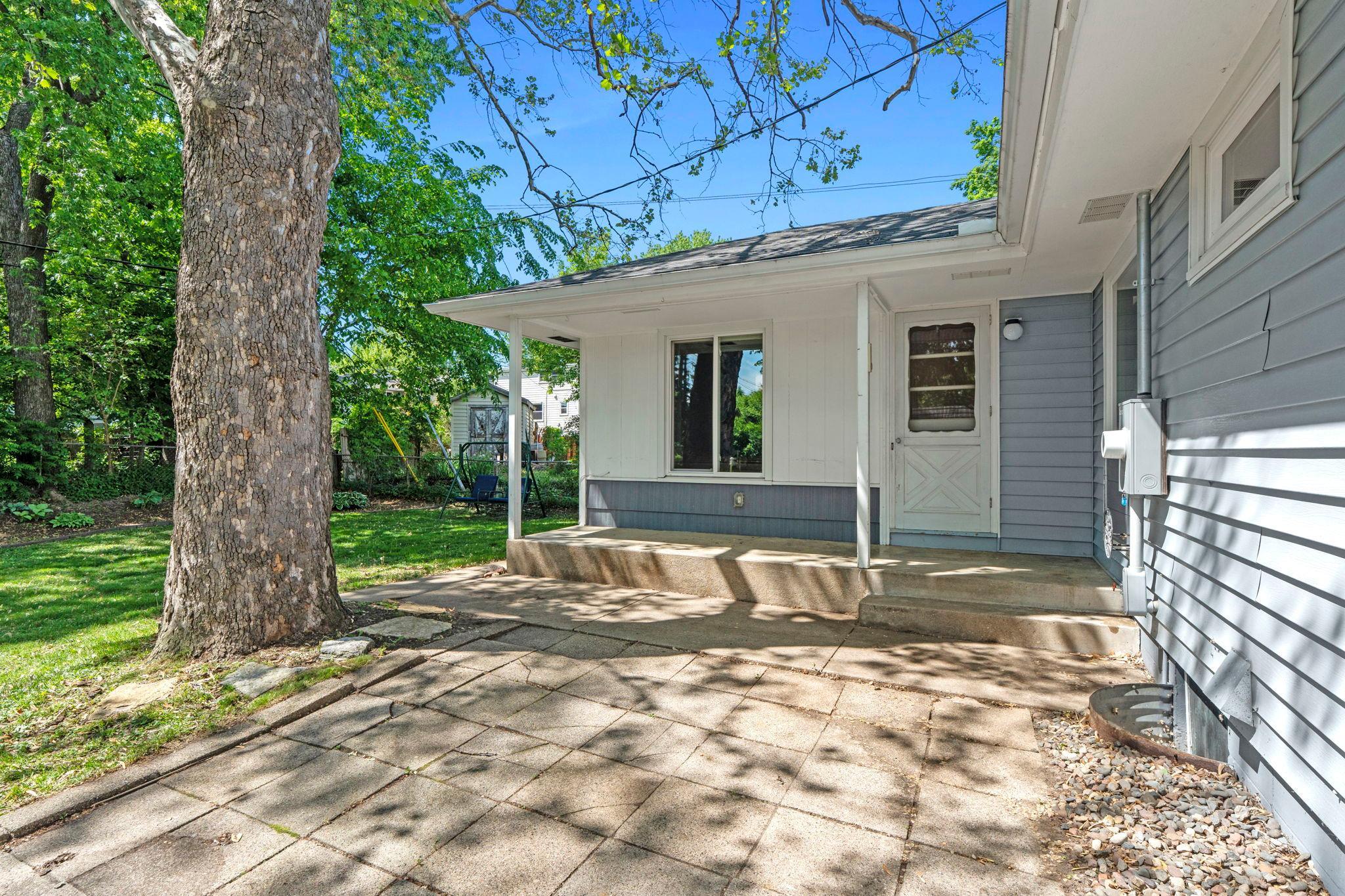 1328 Kilmer Avenue