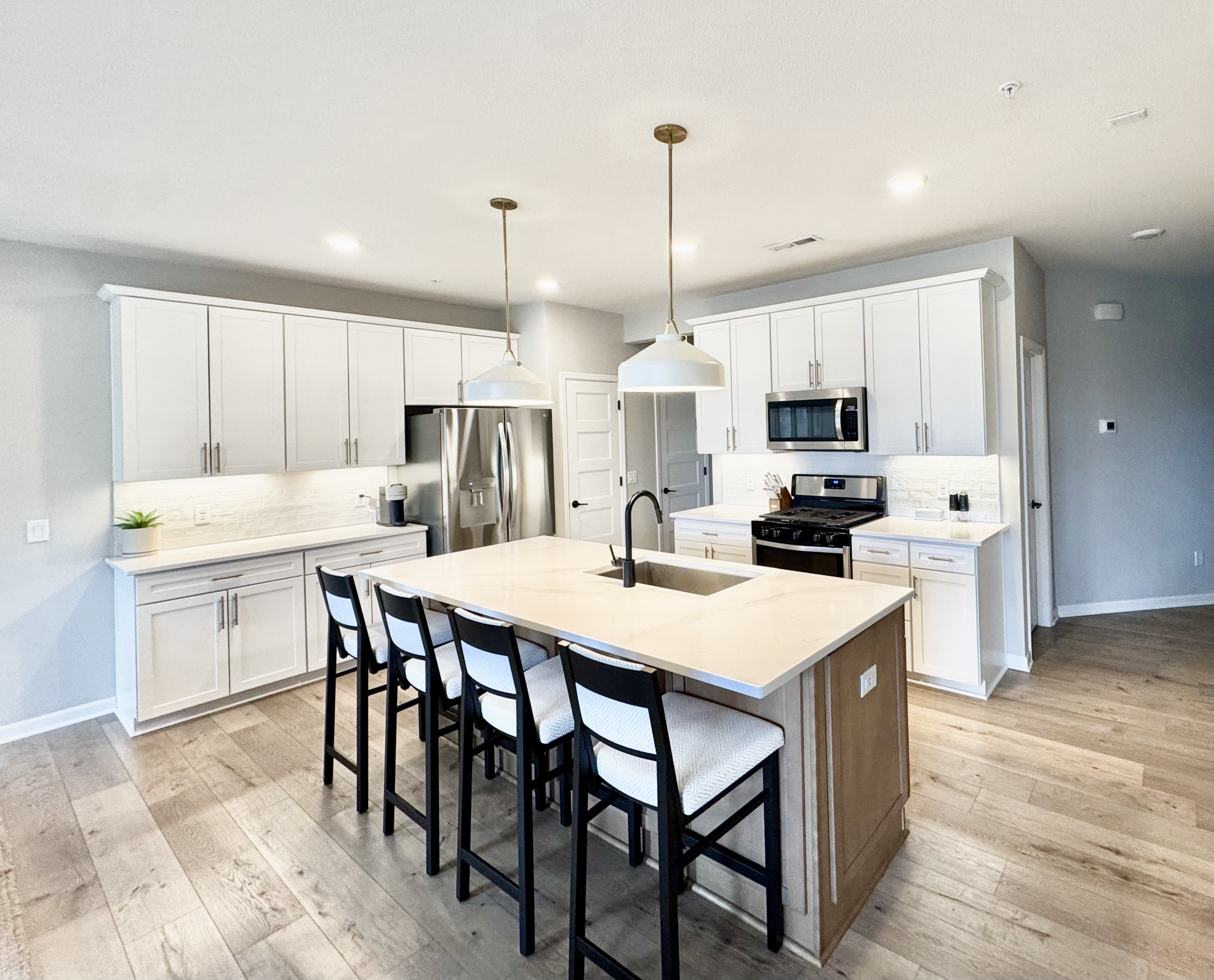5382 94th Lane N