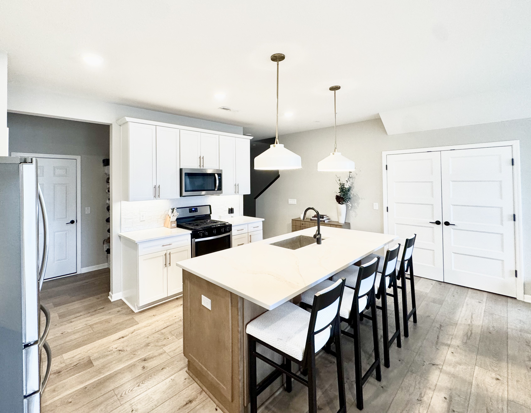 5382 94th Lane N
