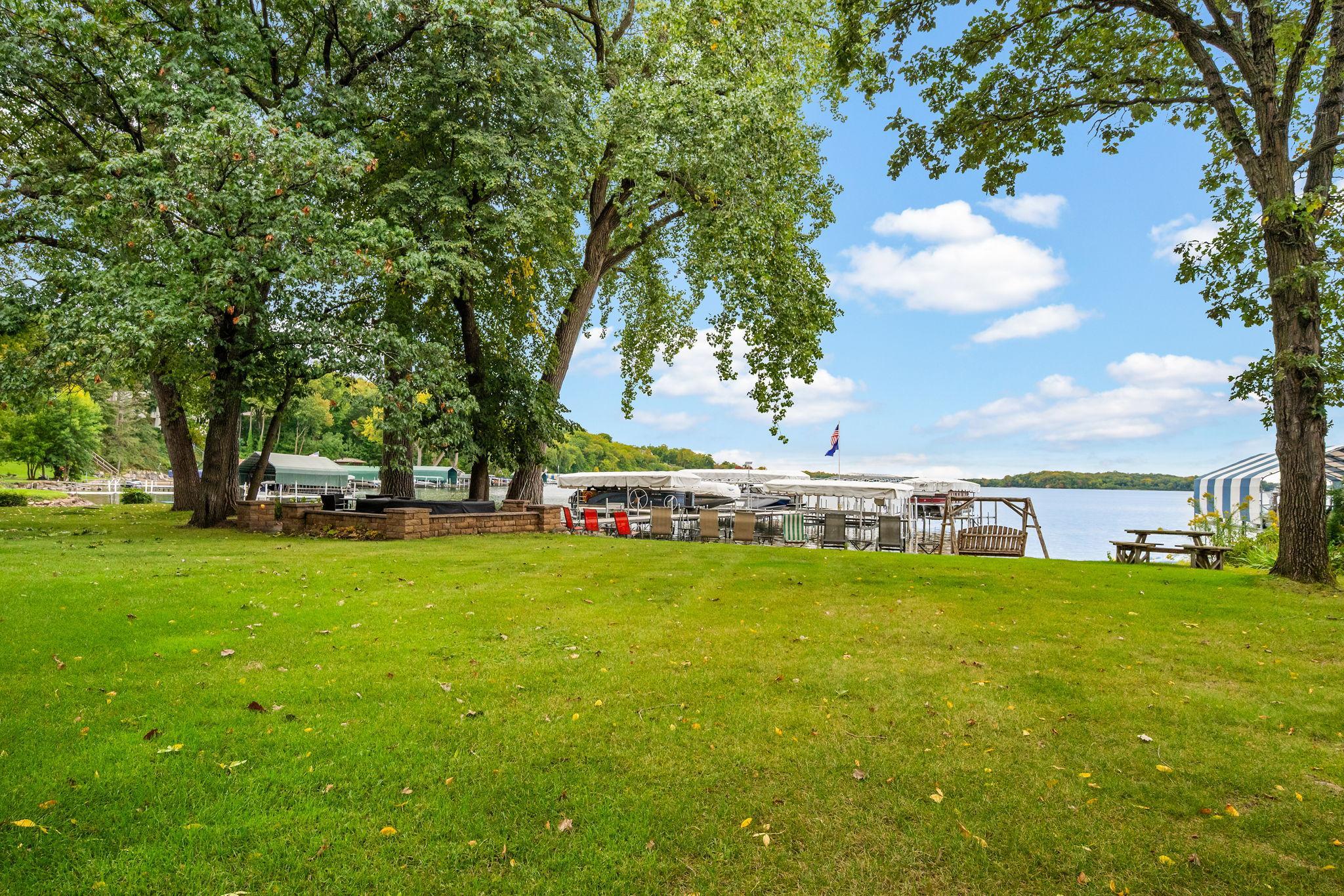 6658 Smithtown Road