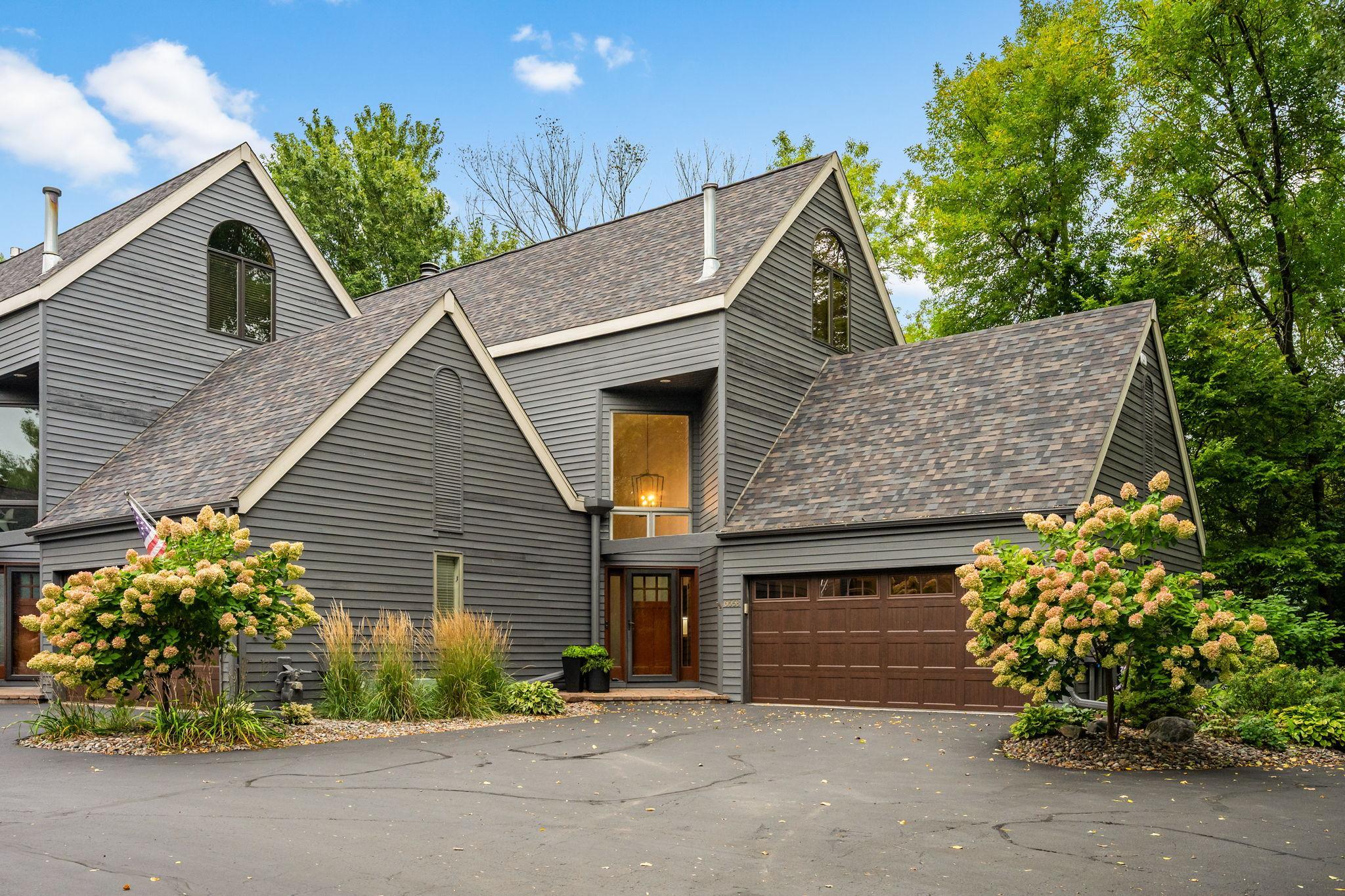 6658 Smithtown Road