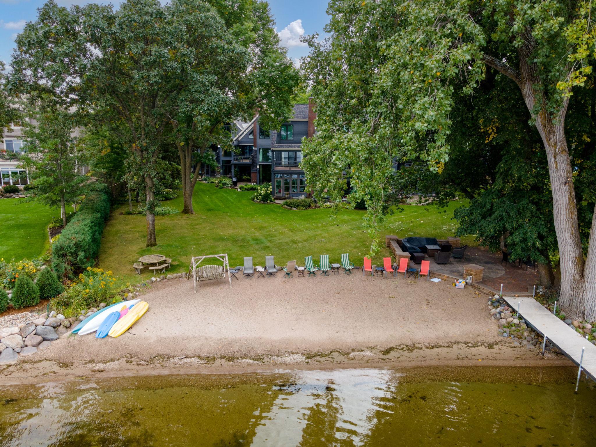 6658 Smithtown Road
