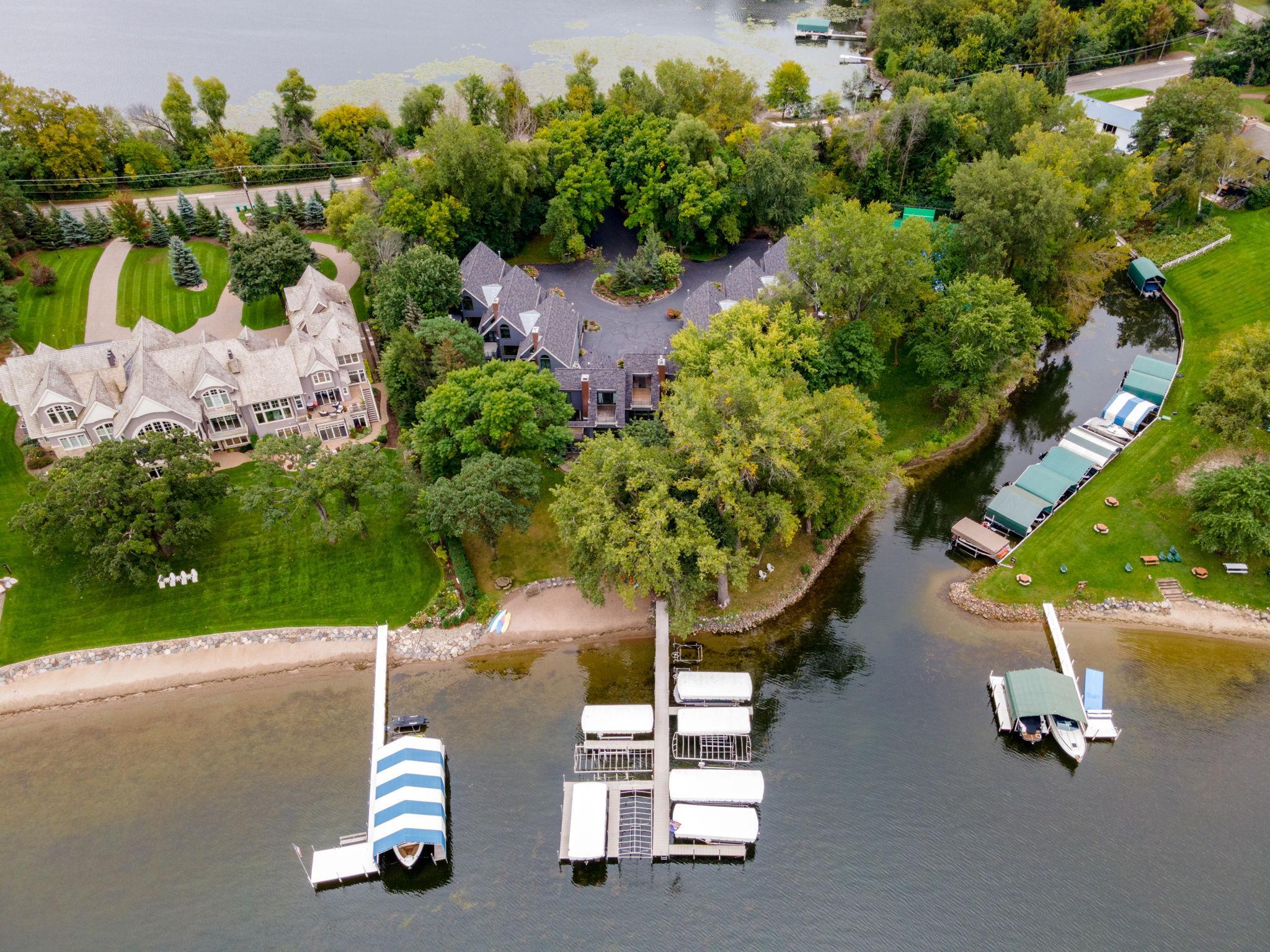 6658 Smithtown Road