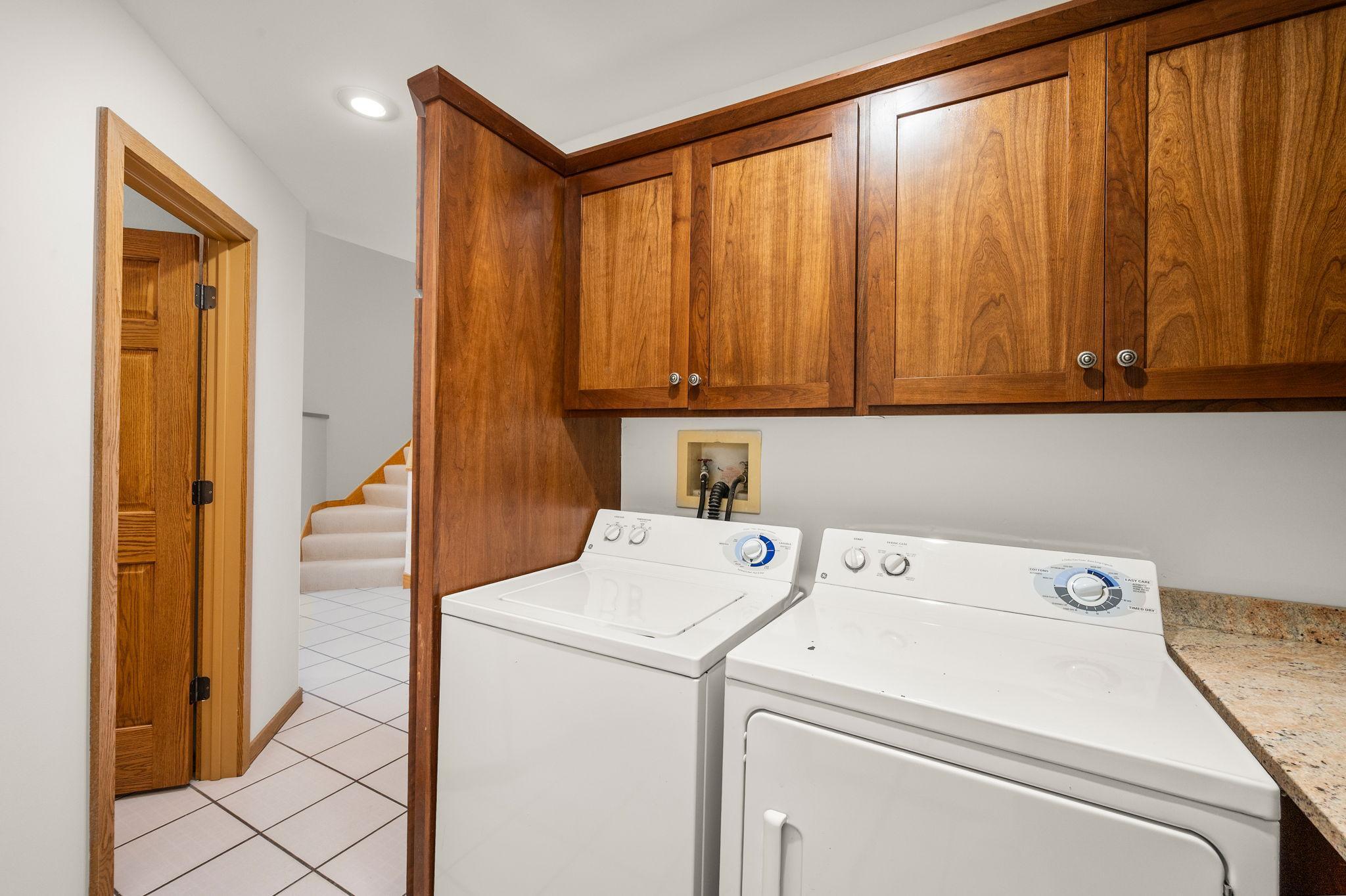 6658 Smithtown Road