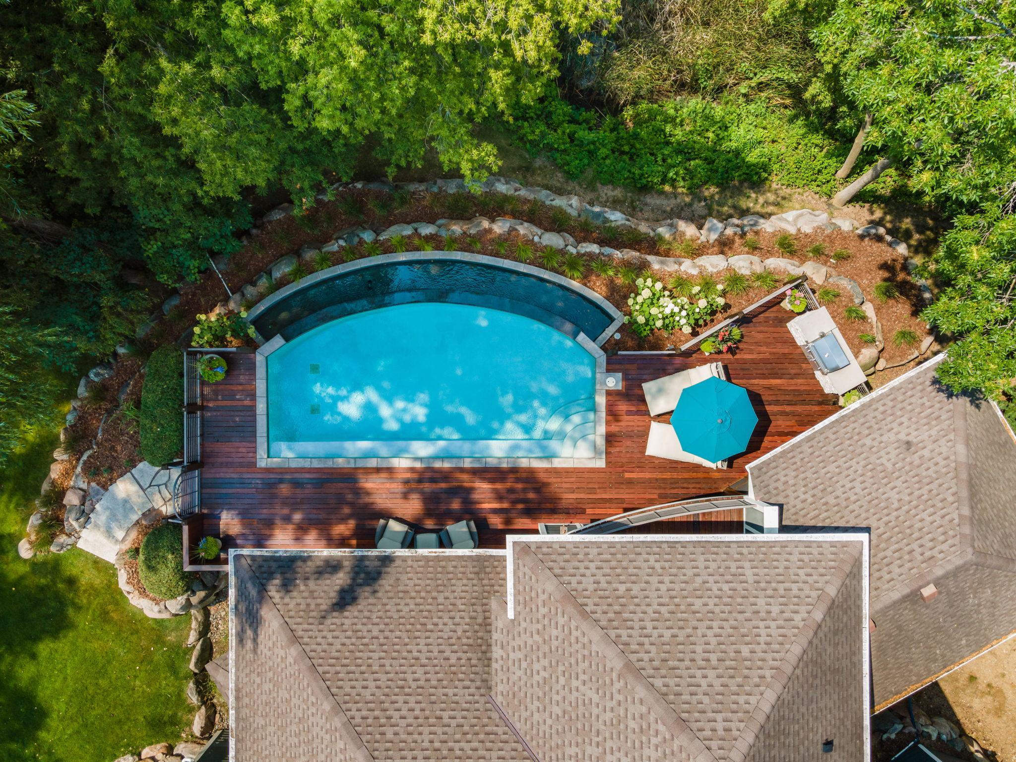 15 Queensland Lane N