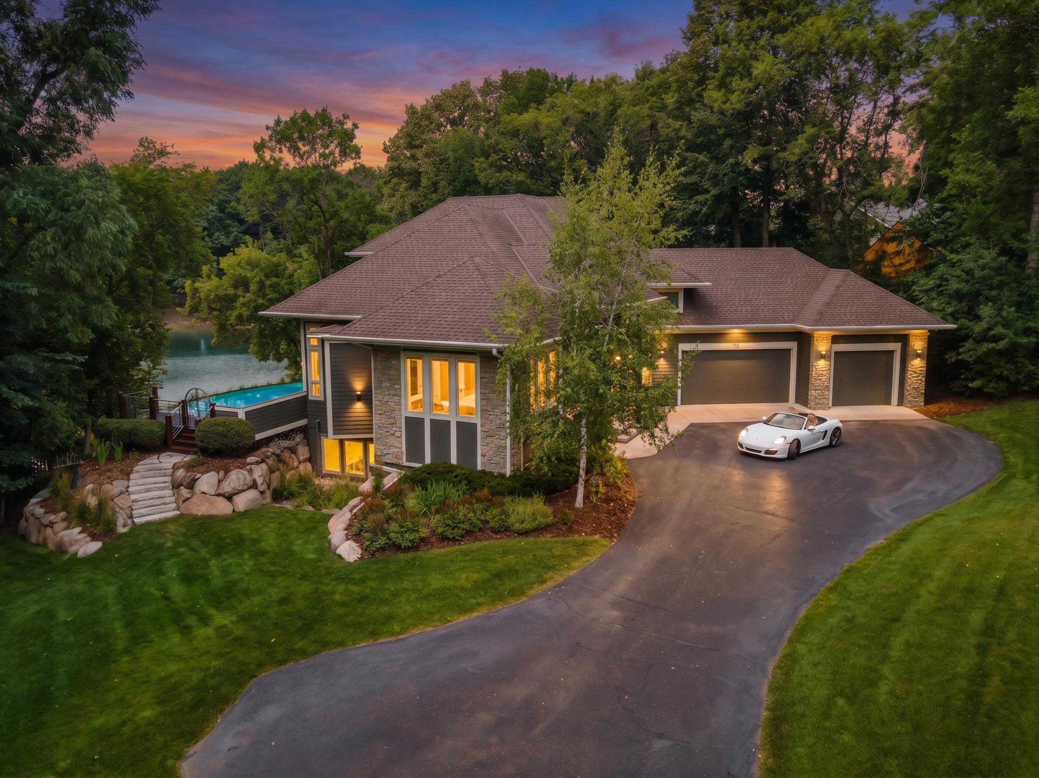 15 Queensland Lane N