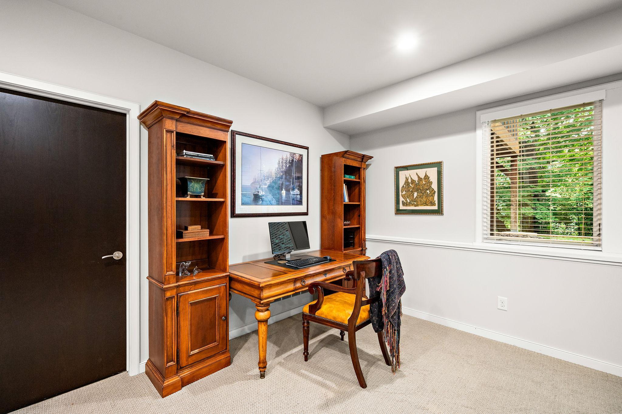 15 Queensland Lane N