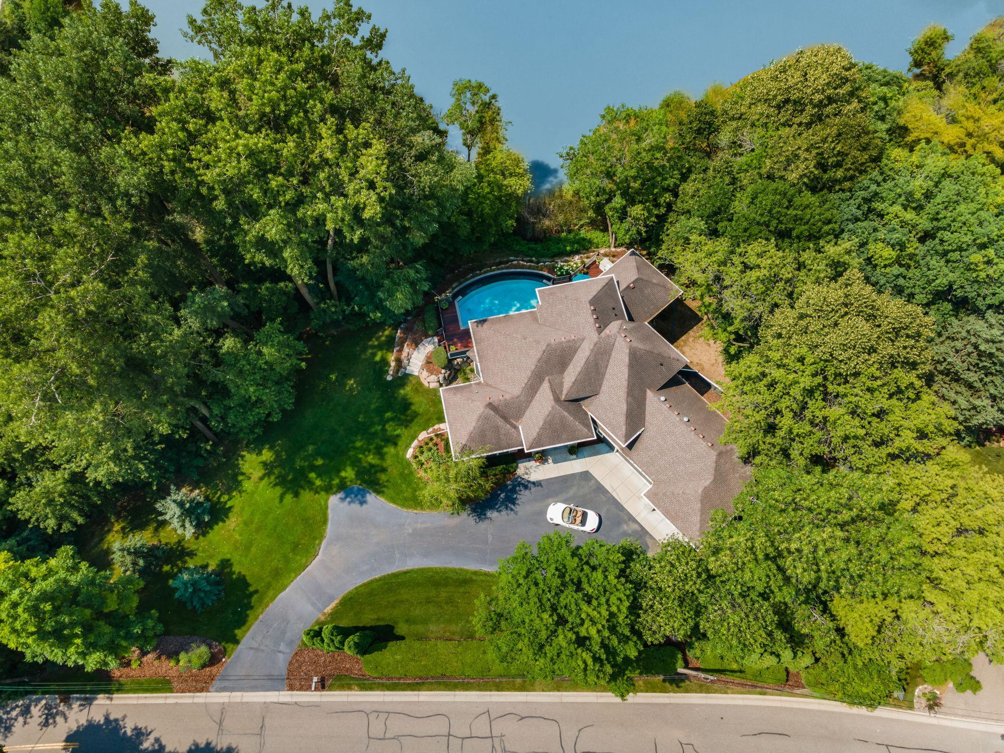 15 Queensland Lane N