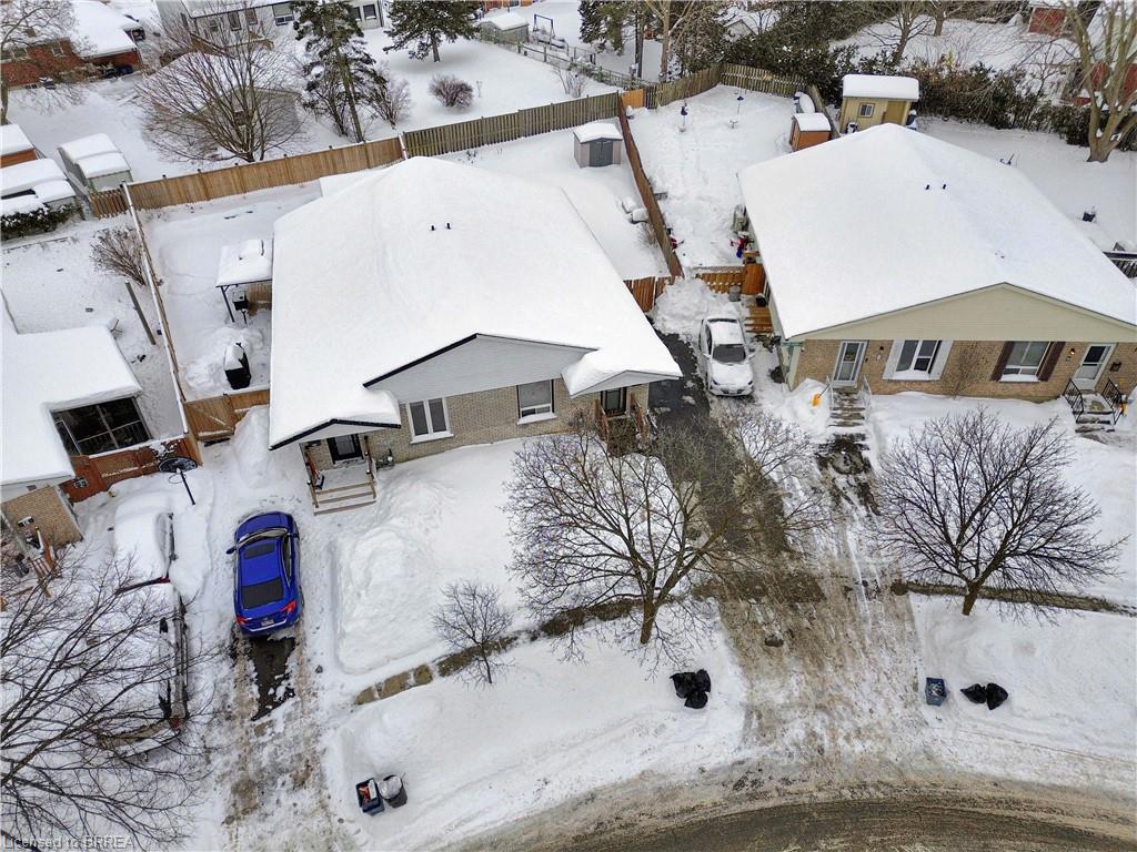 10 Debby Crescent