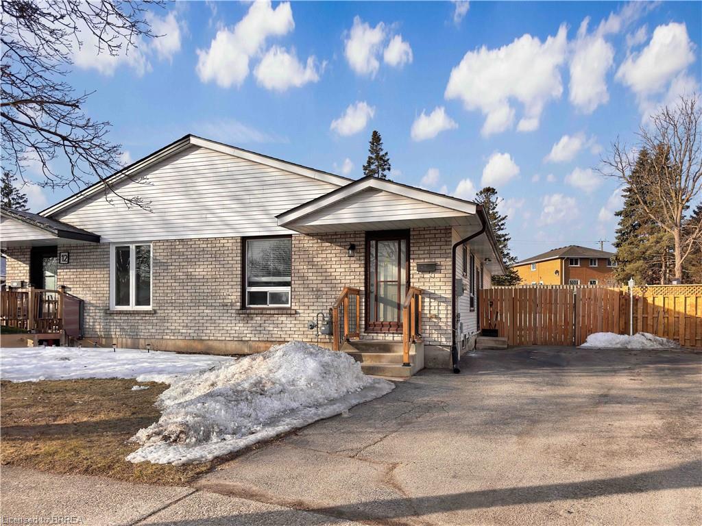 10 Debby Crescent