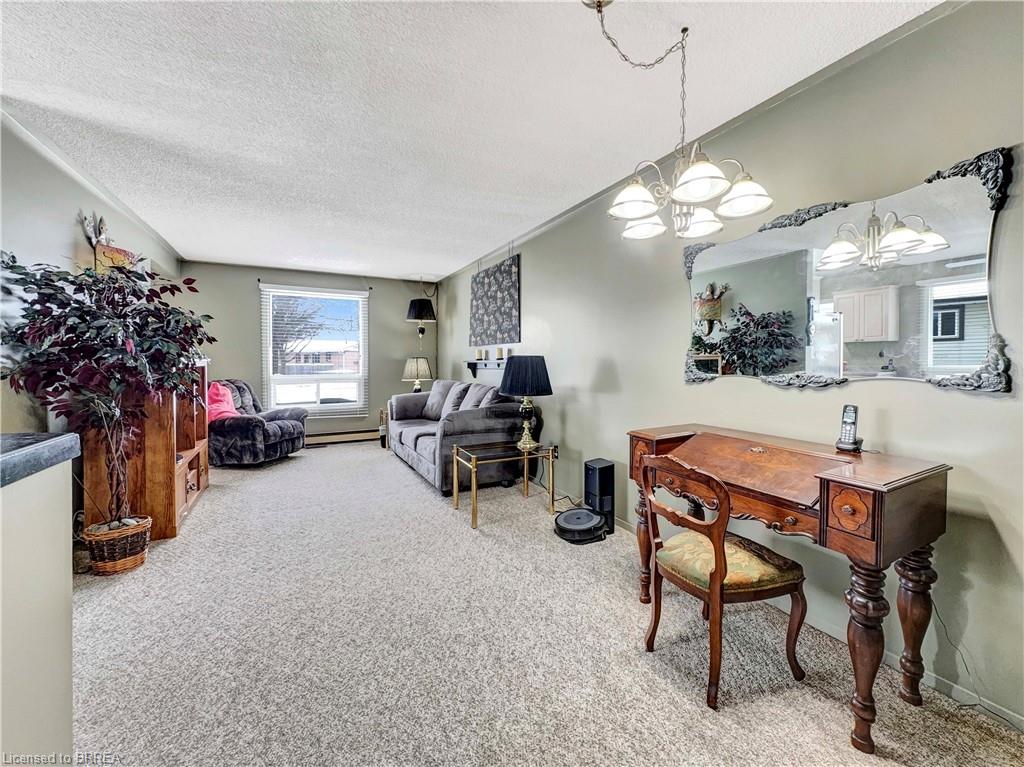 10 Debby Crescent