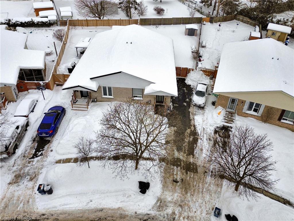 10 Debby Crescent