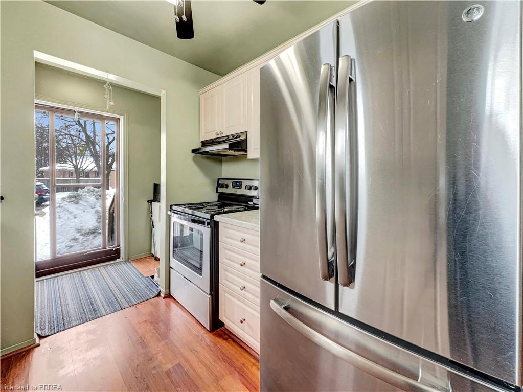 10 Debby Crescent