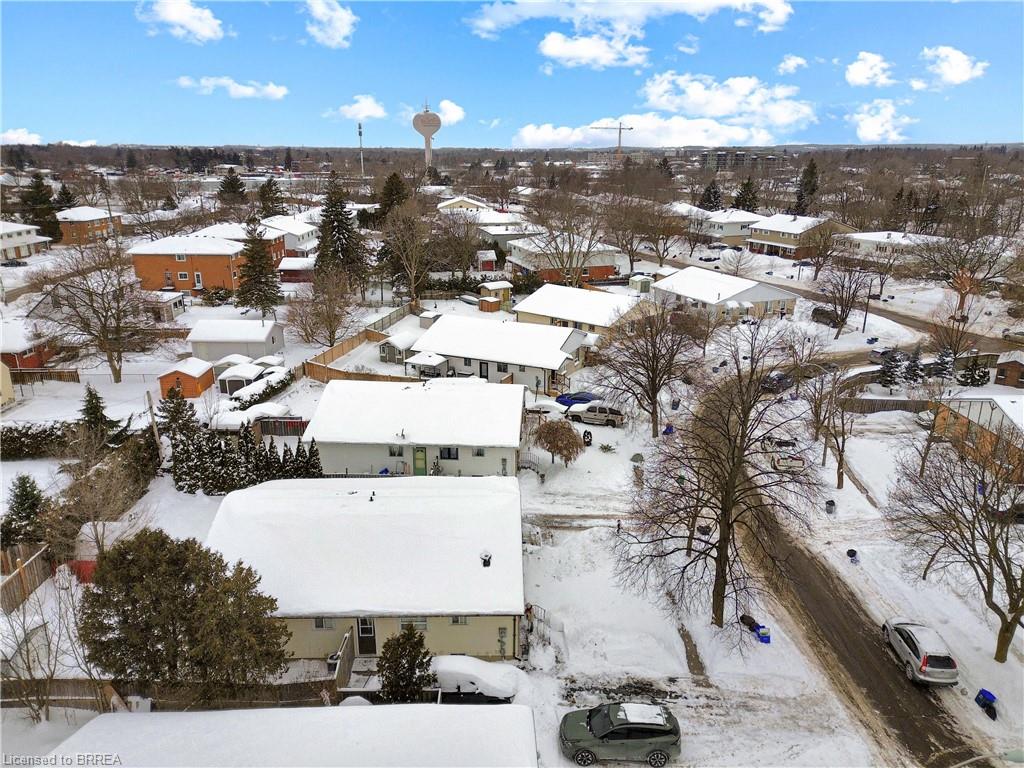 10 Debby Crescent