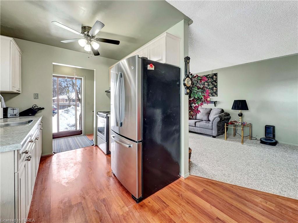 10 Debby Crescent