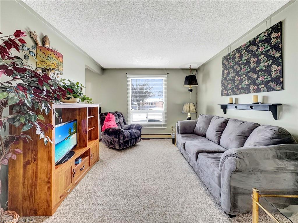 10 Debby Crescent