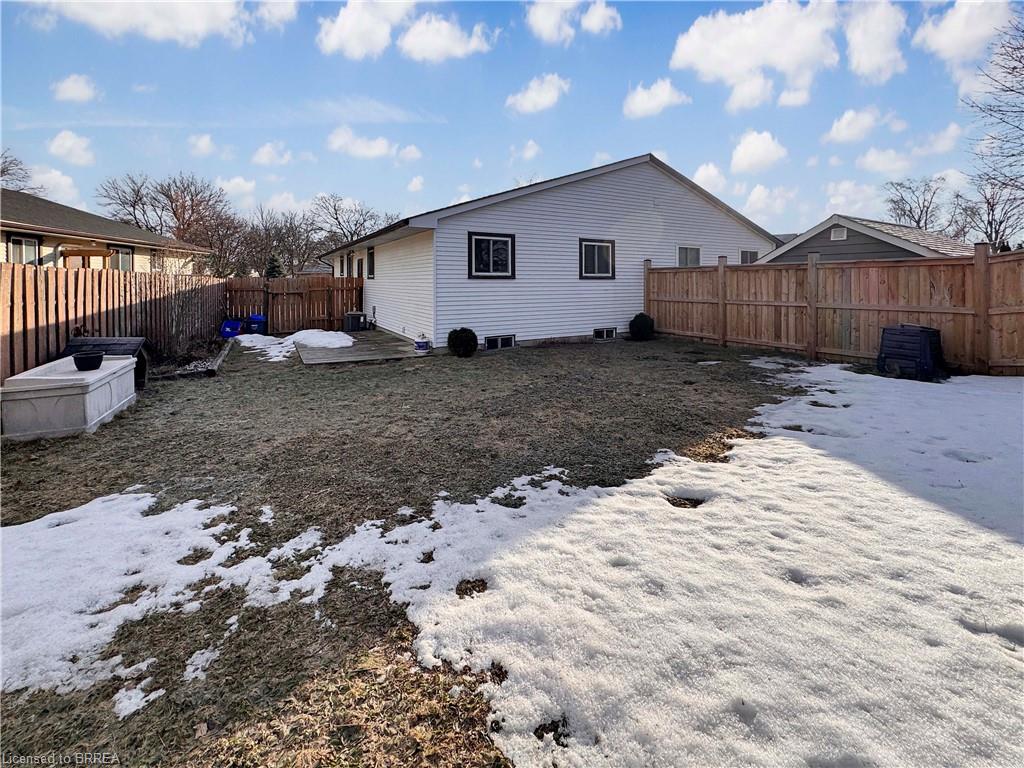 10 Debby Crescent