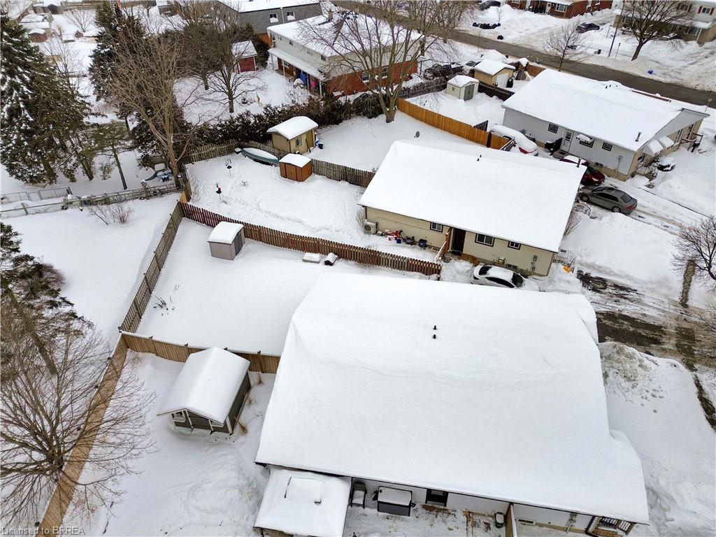 10 Debby Crescent
