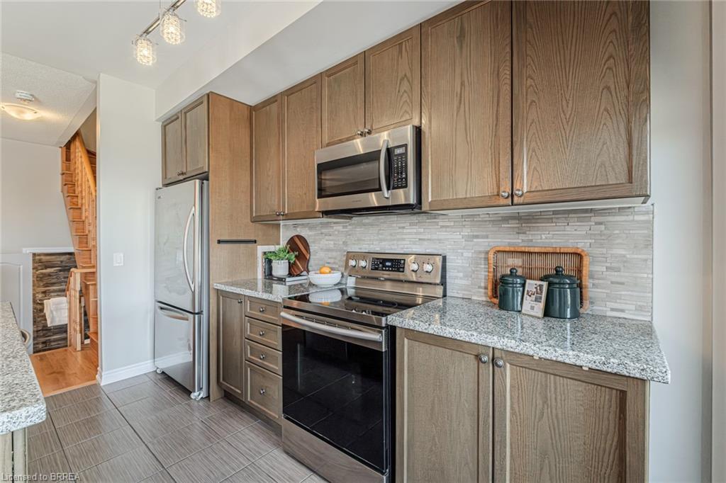 422 Athabasca Common