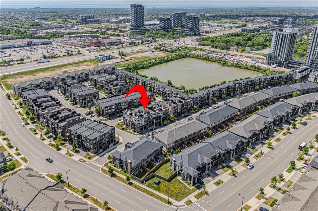 422 Athabasca Common