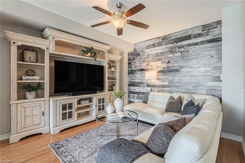 422 Athabasca Common