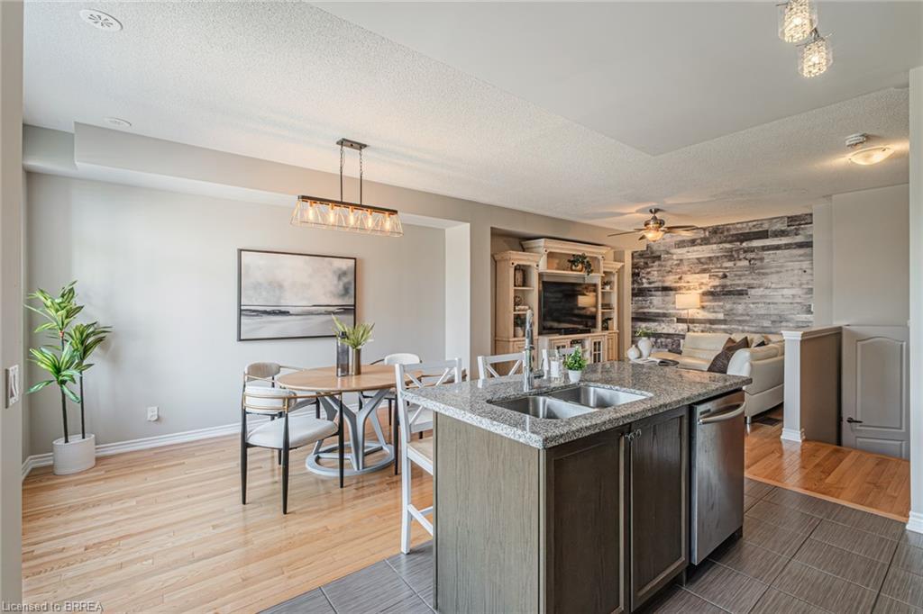 422 Athabasca Common
