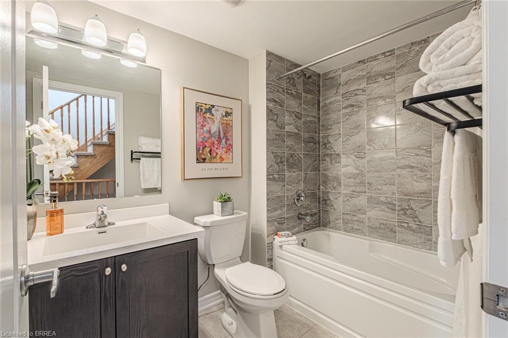 422 Athabasca Common