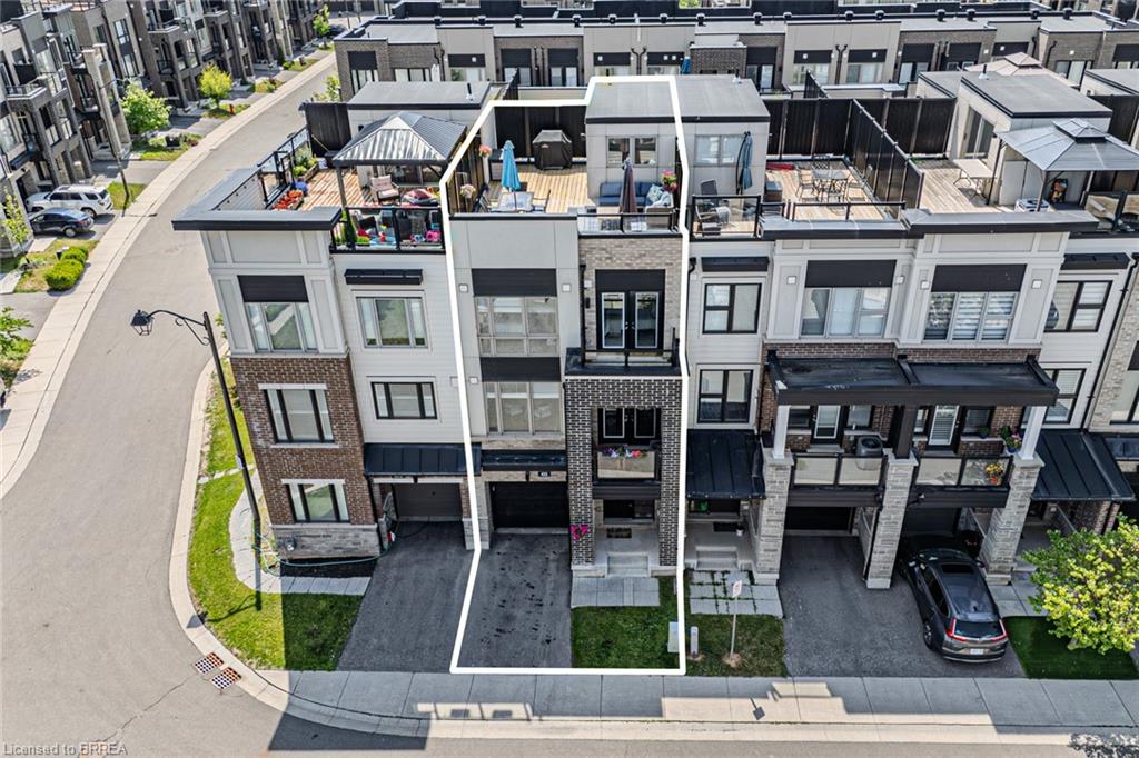 422 Athabasca Common