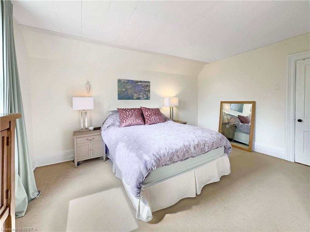 5 Hawarden Avenue