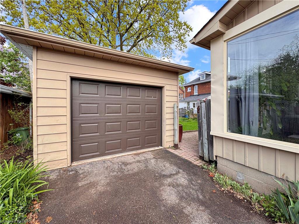 5 Hawarden Avenue