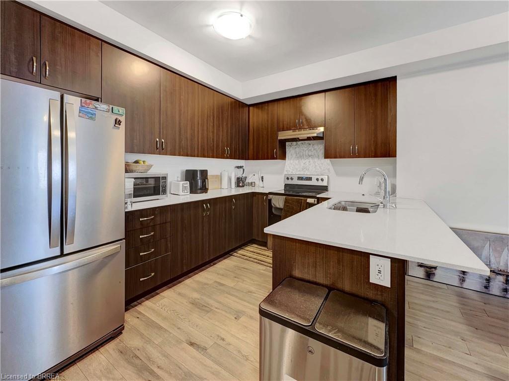 1105-585 Colborne Street Unit: 1105