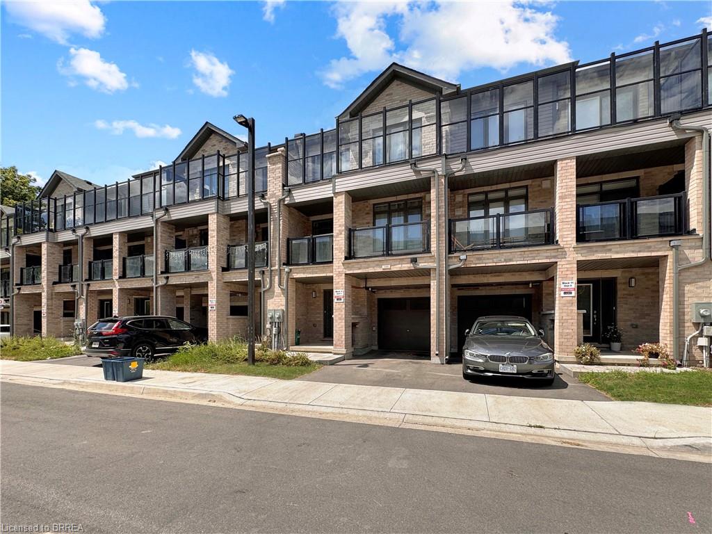 1105-585 Colborne Street Unit: 1105